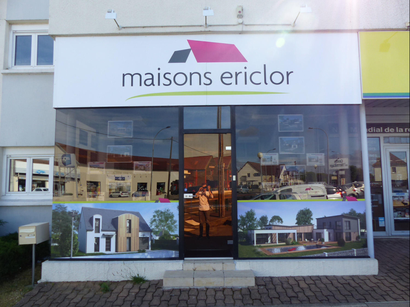 Votre constructeur de maison à La Chaussée-Saint-VictorMaisons Ericlor - 1 