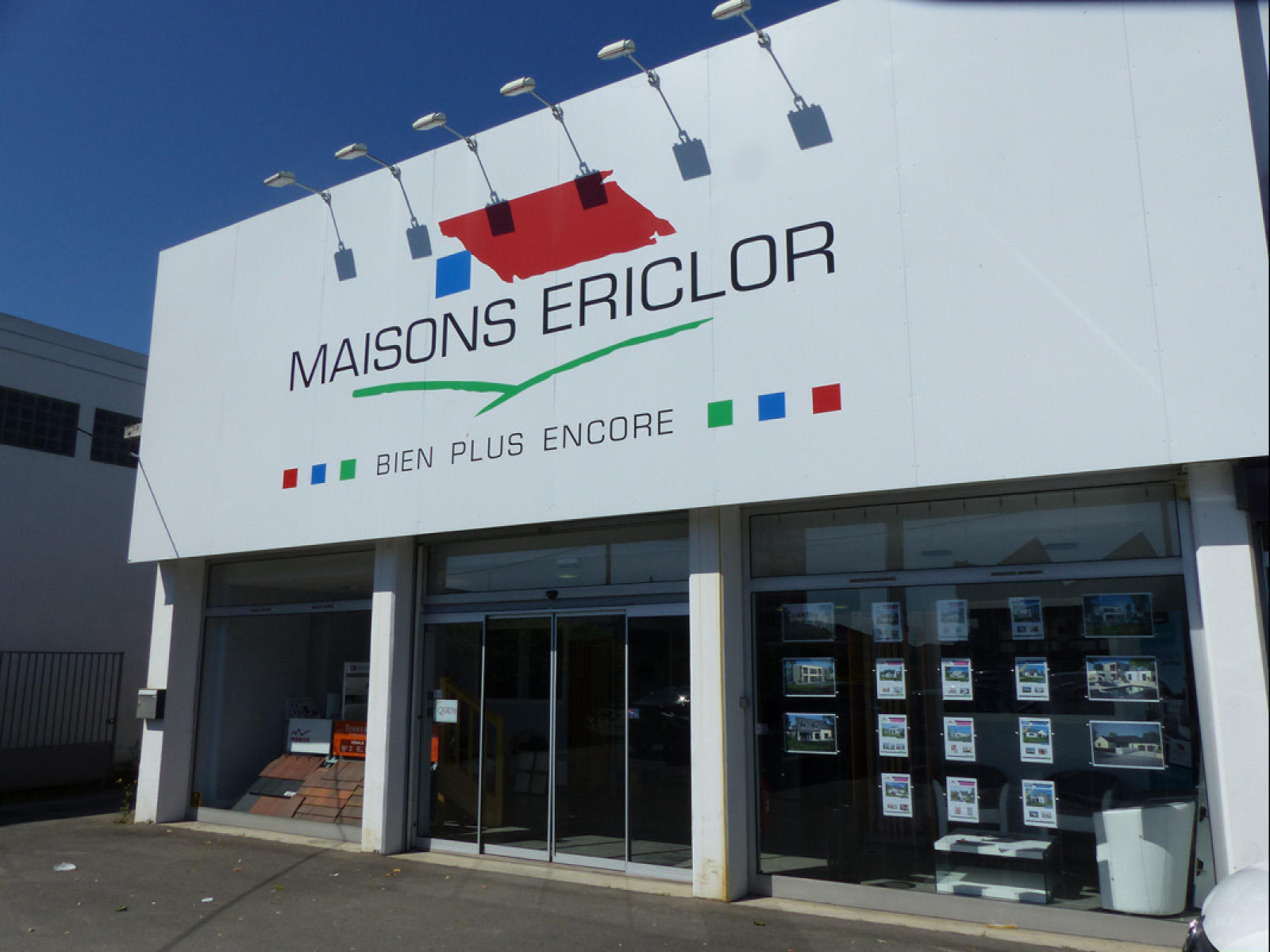 Votre constructeur de maison à Fleury-les-AubraisMaisons Ericlor - 1 