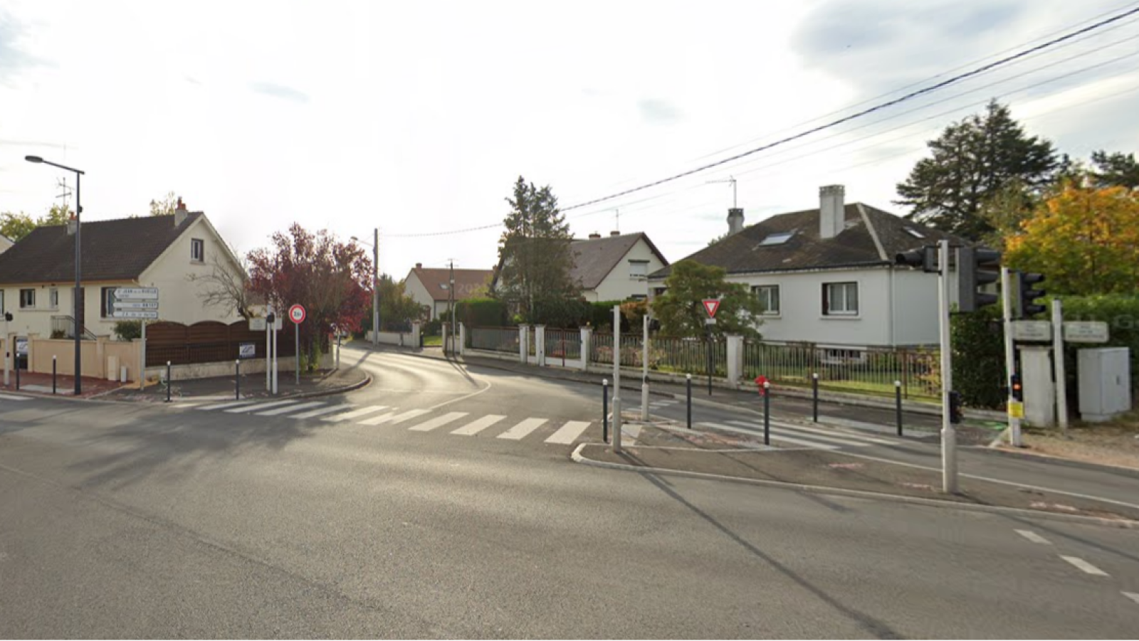 Terrain constructible de 420m2 à Saint-Jean-de-la-Ruelle