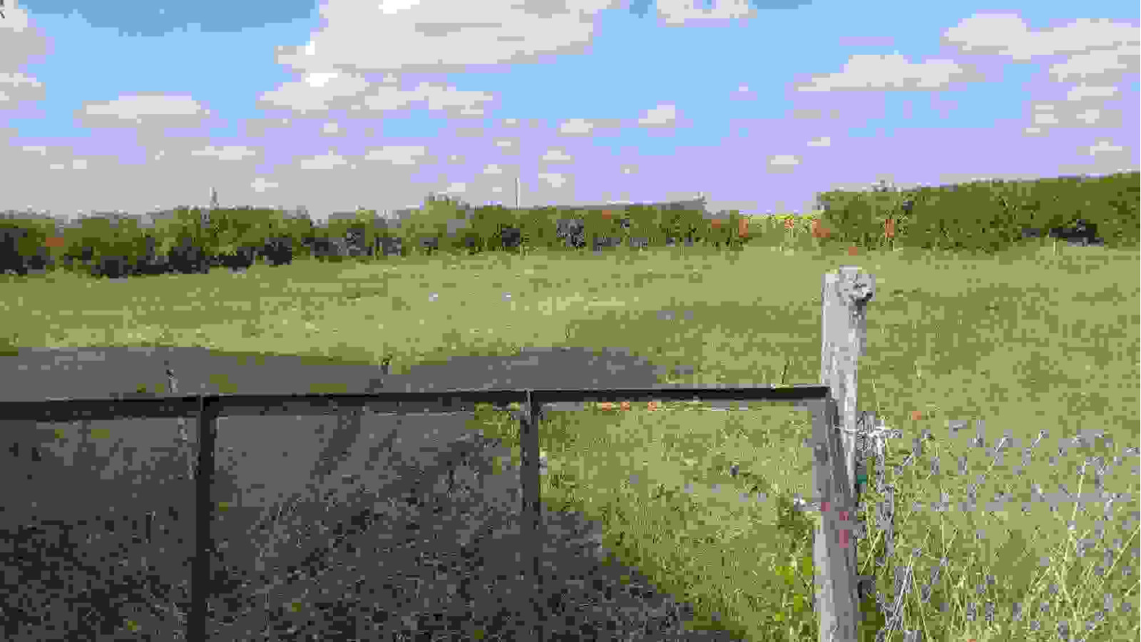 Terrain constructible de 639m2 à Pannes