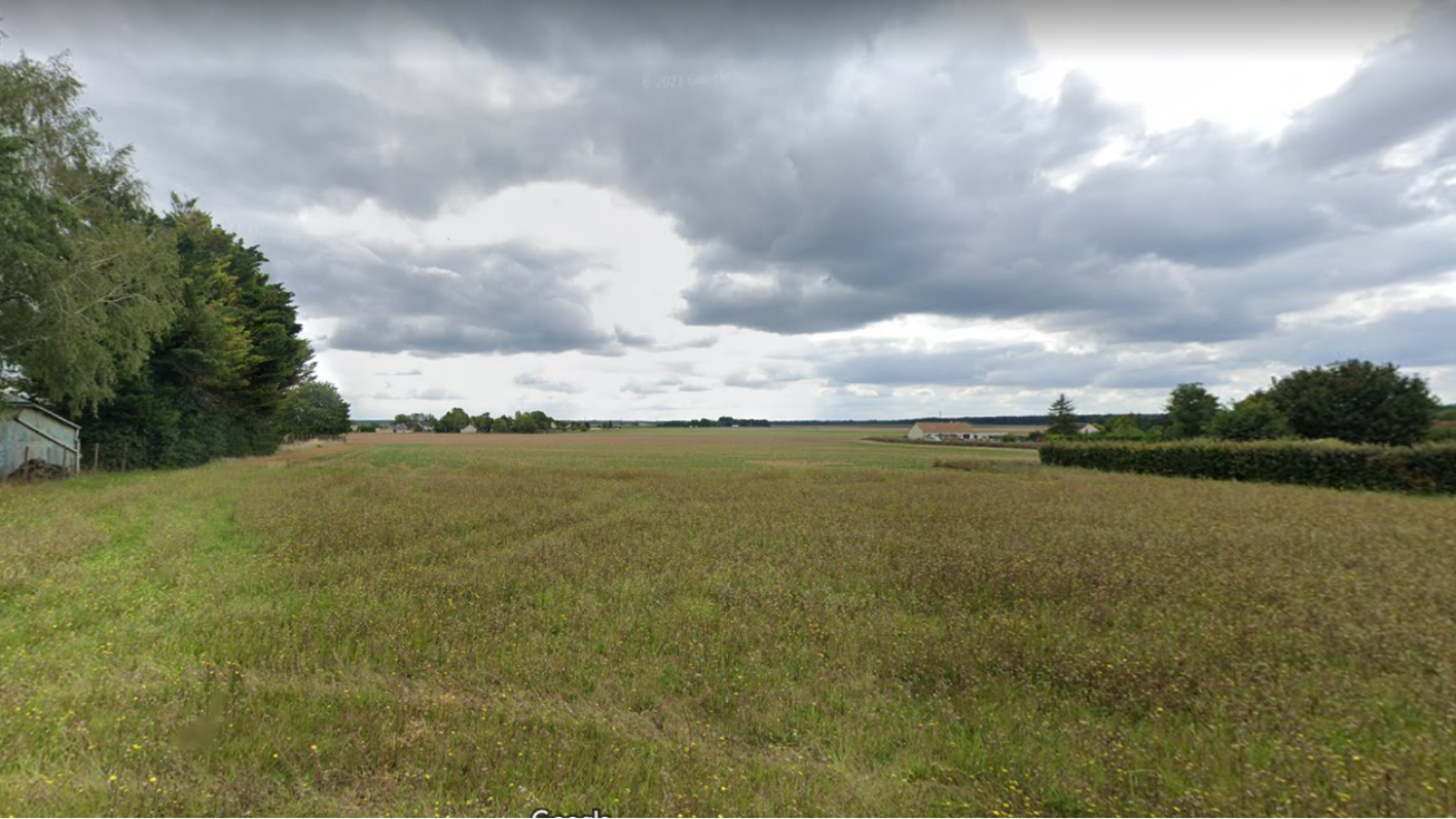 Terrain constructible de 712m2 à Villereau