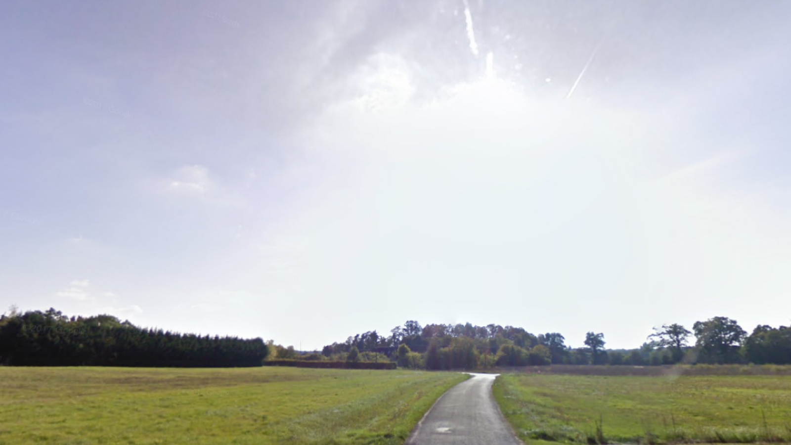 Terrain constructible de 1200m2 à Vrigny