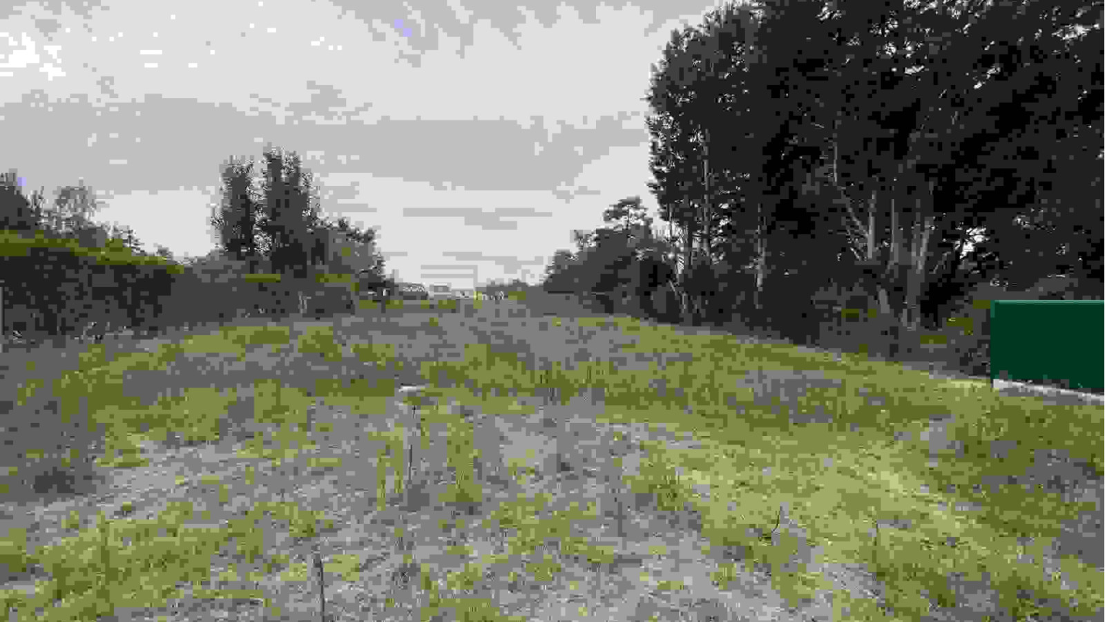 Terrain constructible de 953m2 à Truyes