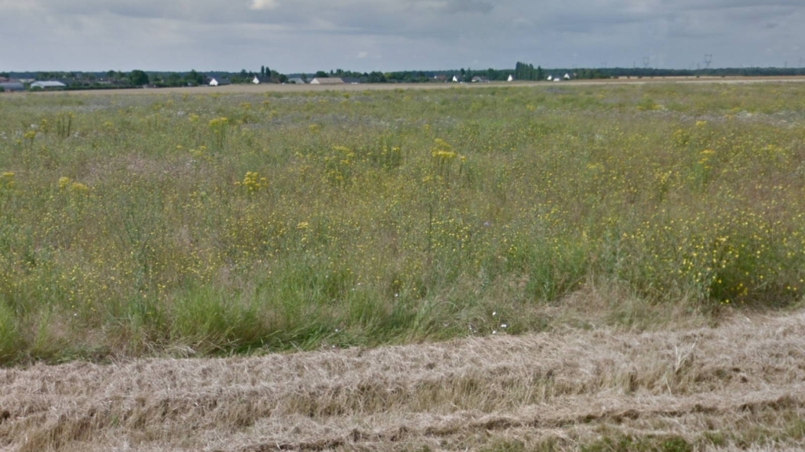 Terrain constructible de 456m2 à Gidy