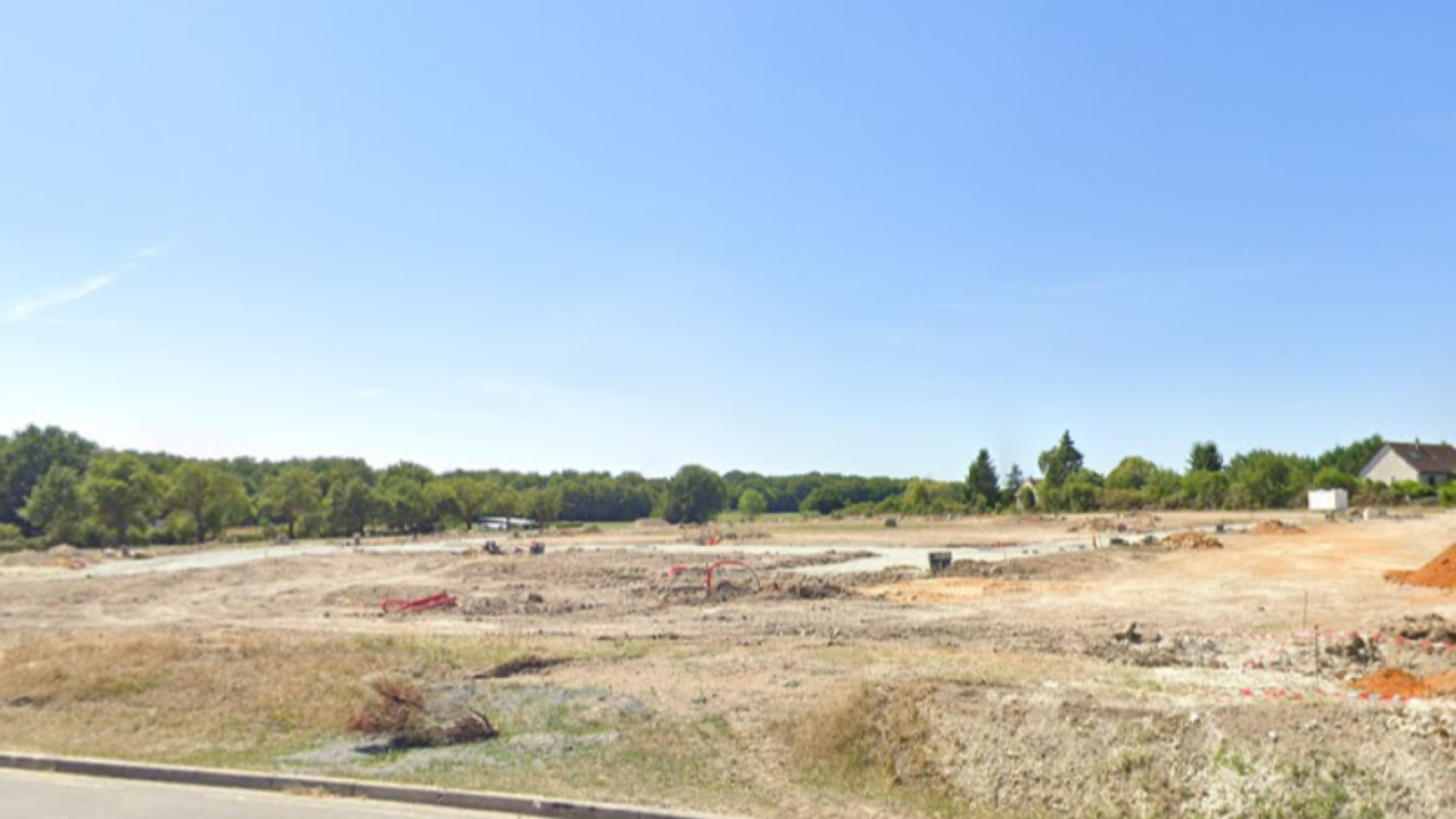 Terrain constructible de 454m2 à Saint-Roch