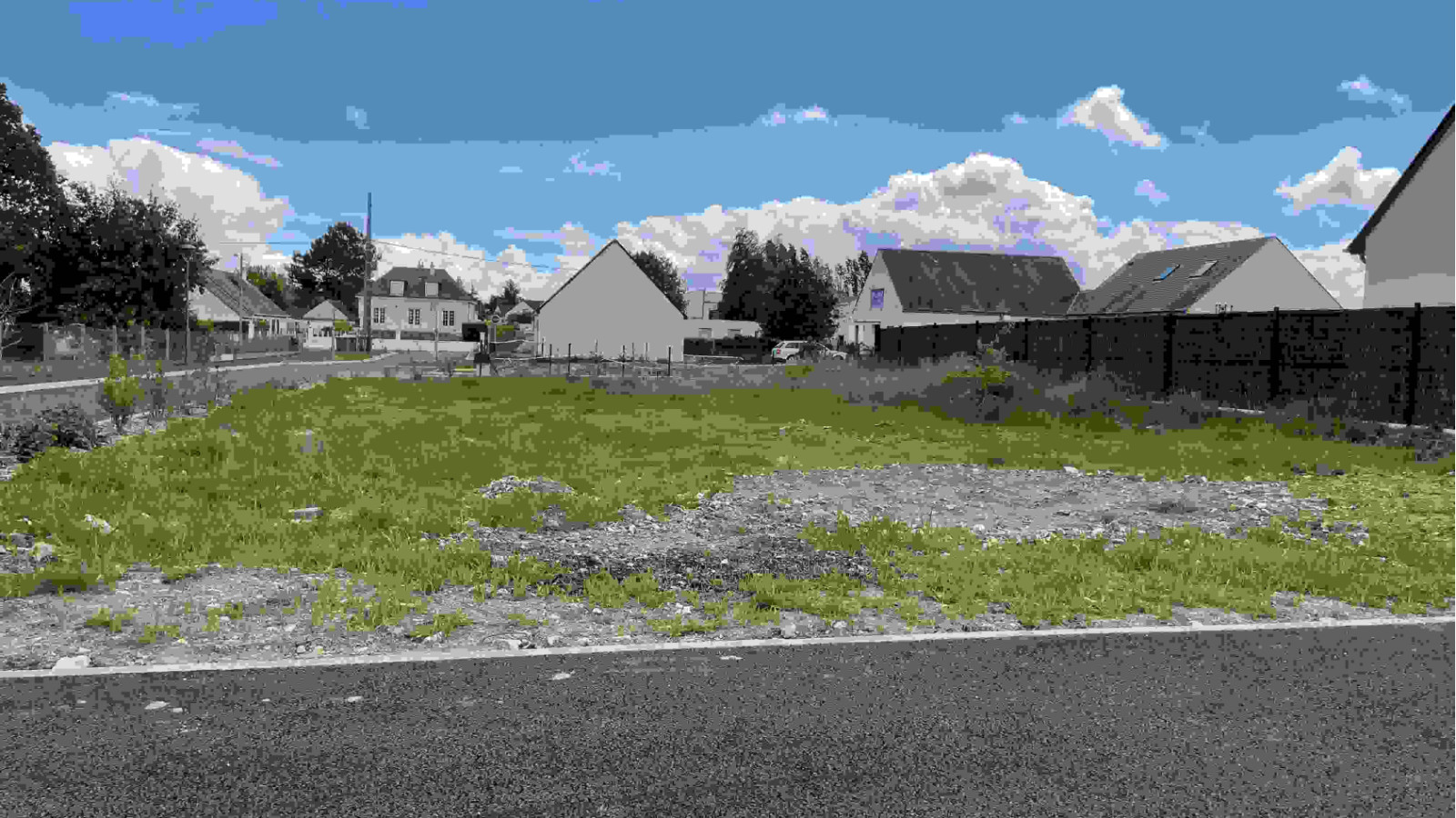 Terrain constructible de 375m2 à Bléré